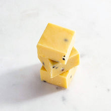 Load image into Gallery viewer, Passionfruit Fudge 130g
